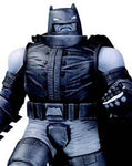 Batman Black & White Estatua Batman by Frank Miller 18 cm